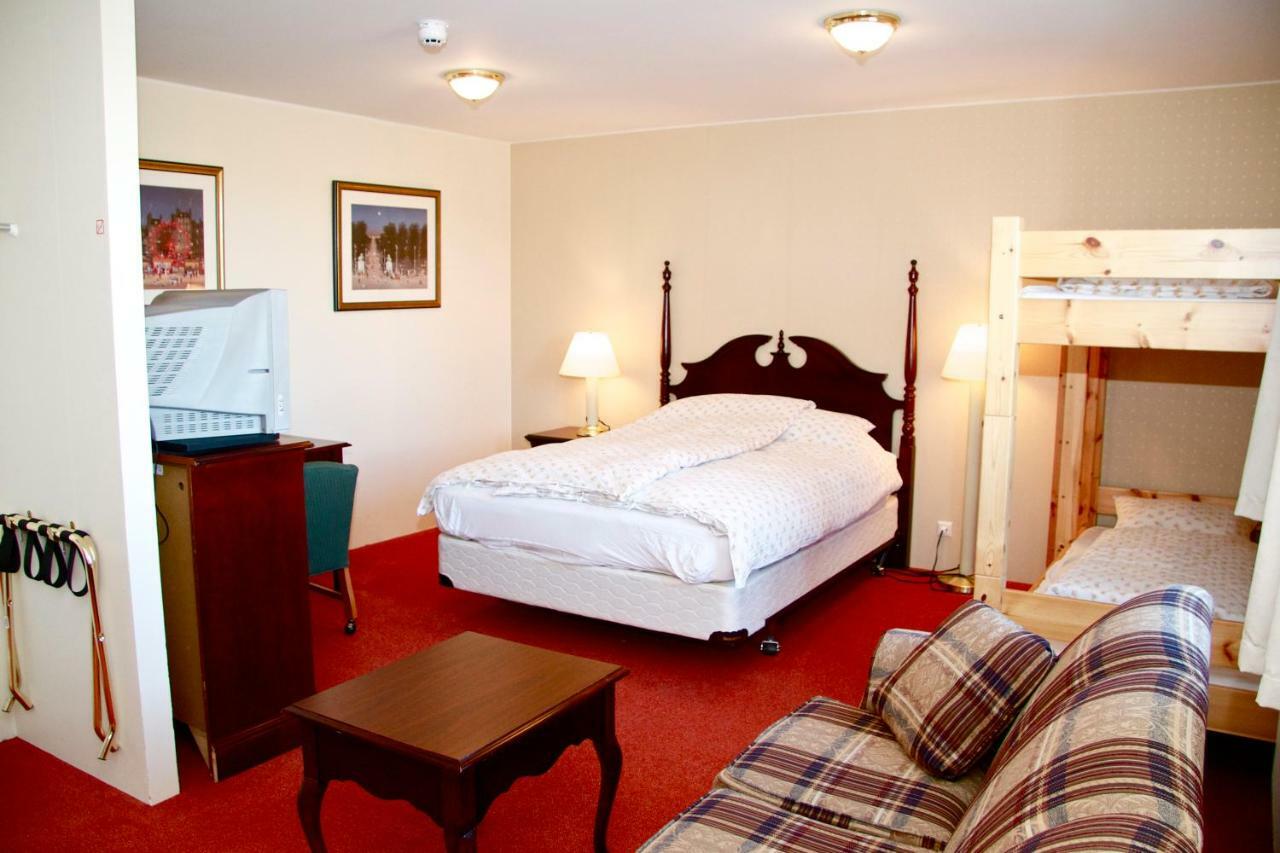 Hotel Vogar Extérieur photo